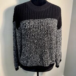 Lou & Grey Charcoal and‎ Cream Knit Top